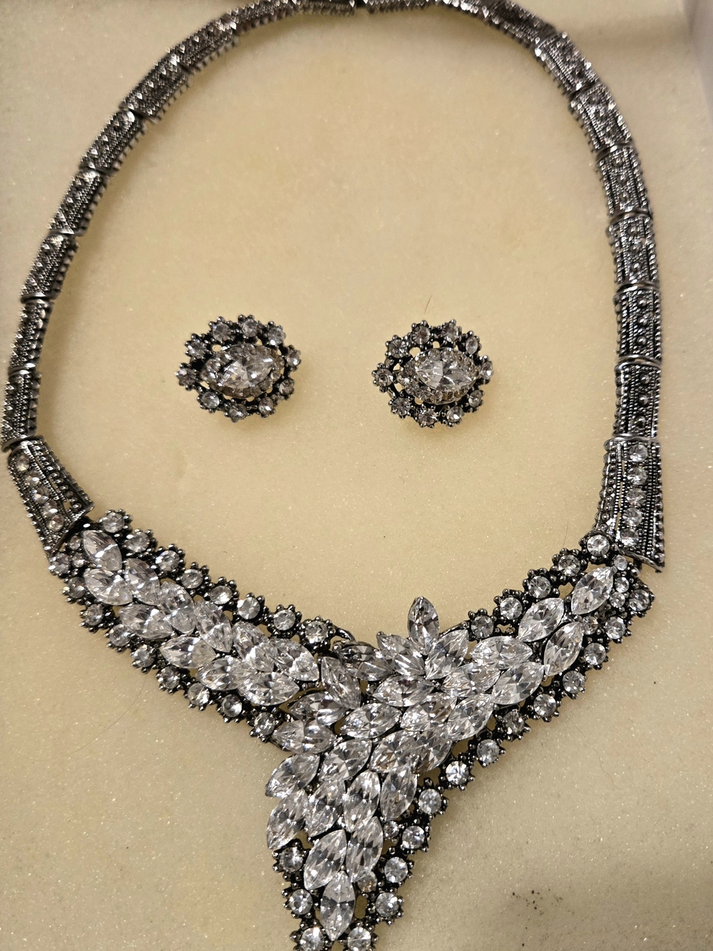 Crystal Statement Necklace and Earrings Set - Silver Tone